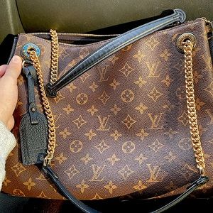 Vouis Vuitton